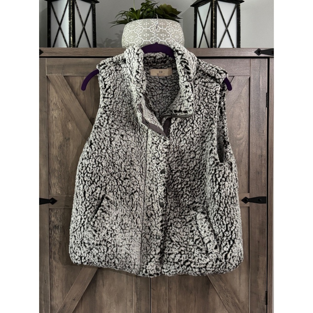 Thread & Supply Wubby Vest Medium Charcoal Sherpa Fleece Full Zip Snap Front